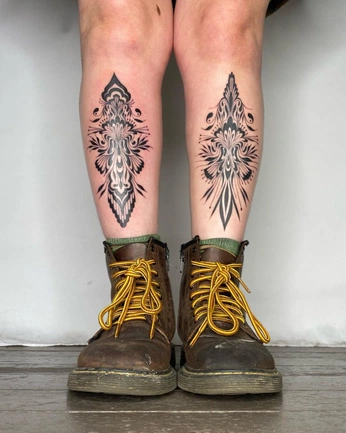 A cover of "tattoos" cluster. The owner is lilyeye. The cluster consists of 254 elements.