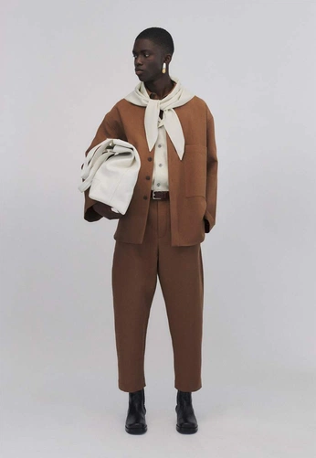 A cover of "fashion" cluster. The owner is notbea. The cluster consists of 2 elements.