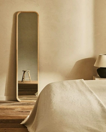 A cover of "room" cluster. The owner is phithepolymath. The cluster consists of 28 elements.