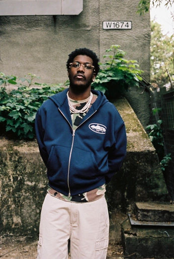 A cover of "PORTRAITS" cluster. The owner is studioseven. The cluster consists of 12 elements.