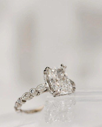 A cover of "Ring" cluster. The owner is dinbisevac. The cluster consists of 12 elements.