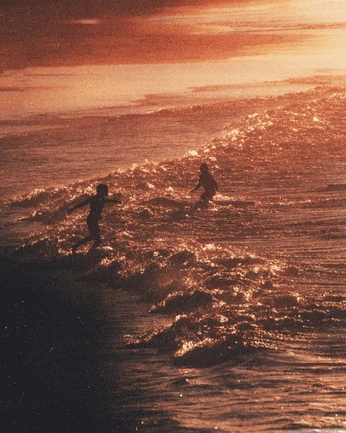 A cover of "the beauty of loving" cluster. The owner is natashaadelia. The cluster consists of 4 elements.