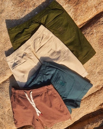 A cover of "still life background" cluster. The owner is amyzeilon. The cluster consists of 1 element.