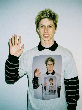 A cover of "noah_01" cluster. The owner is kastulus. The cluster consists of 7 elements.