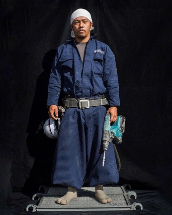 A cover of "Fits" cluster. The owner is yourbent. The cluster consists of 39 elements.