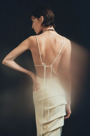 A cover of "photography" cluster. The owner is nhinl. The cluster description is "editorial". The cluster consists of 2 elements.