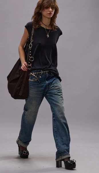 A cover of "CHICAS" cluster. The owner is rmoreno. The cluster consists of 3 elements.