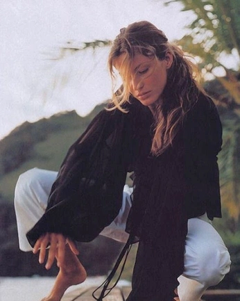 A cover of "LR" cluster. The owner is noasamassa. The cluster consists of 51 elements.