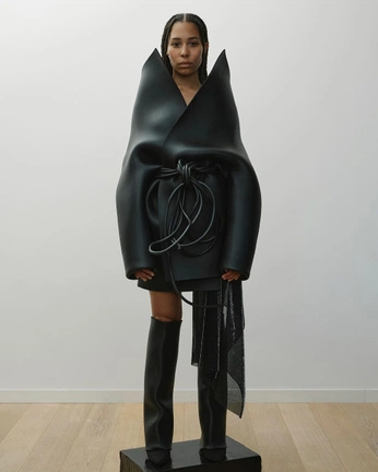 A cover of "일러스트 영감북" cluster. The owner is shawtibaeky. The cluster consists of 165 elements.