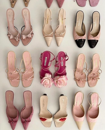 A cover of "Work shoes" cluster. The owner is muteme. The cluster consists of 27 elements.