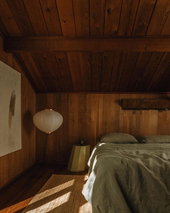 A cover of "Guest Room" cluster. The owner is voulucreative. The cluster consists of 6 elements.