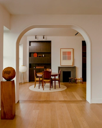 A cover of "413 Holburn" cluster. The owner is sav.lucia. The cluster consists of 21 elements.