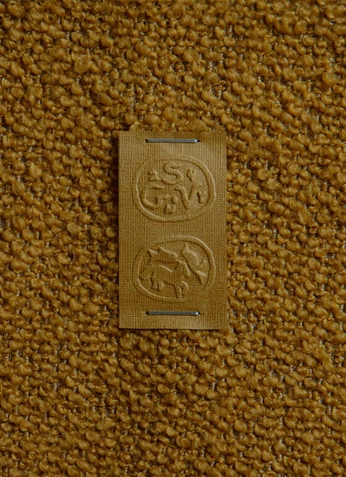 A cover of "M" cluster. The owner is waili. The cluster consists of 19 elements.