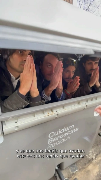 A cover of "instagram reel/carousel" cluster. The owner is quemquem. The cluster consists of 76 elements.