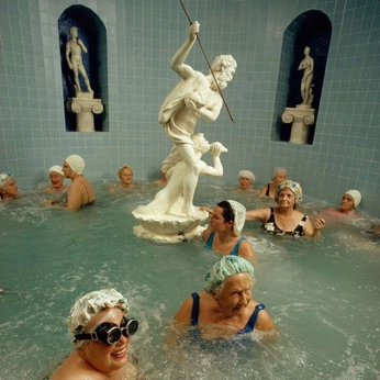 A cover of "womanhood" cluster. The owner is alberte. The cluster consists of 138 elements.