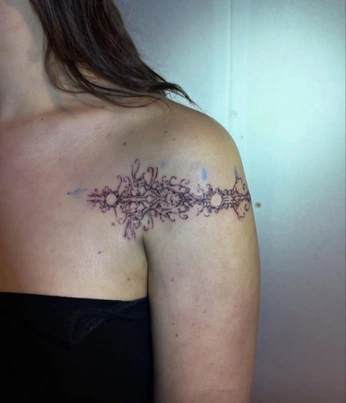A cover of "tattoos" cluster. The owner is pinkpeachy. The cluster consists of 106 elements.