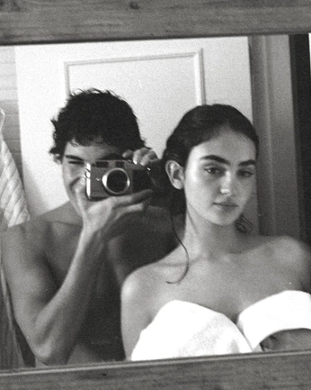 A cover of "Photography" cluster. The owner is reyhanrezaee. The cluster consists of 2 elements.