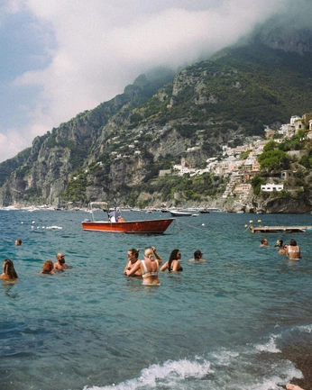 A cover of "Vibe" cluster. The owner is pwign. The cluster consists of 17 elements.