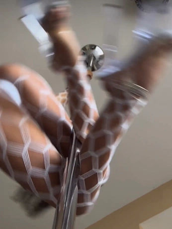 A cover of "EROTICA" cluster. The owner is robertpiinder. The cluster consists of 36 elements.