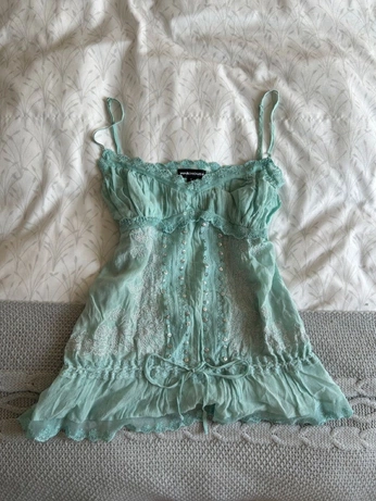 A cover of "wants" cluster. The owner is lauraloves. The cluster consists of 101 elements.