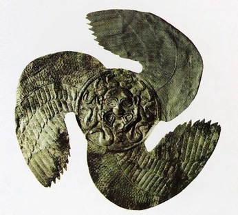 A cover of "ancient symbols" cluster. The owner is eirenelara. The cluster consists of 13 elements.