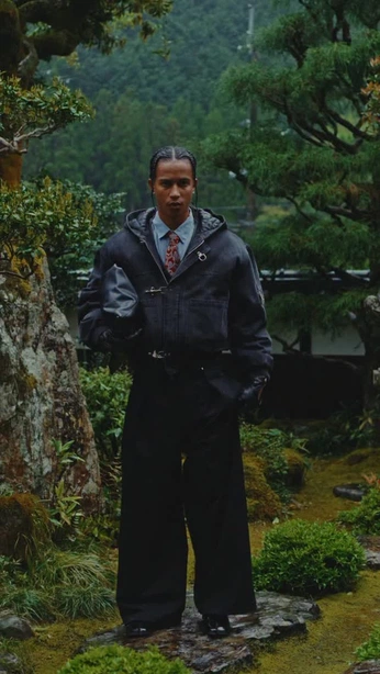 A cover of "Reveal OBV" cluster. The owner is brknomk1. The cluster consists of 2 elements.