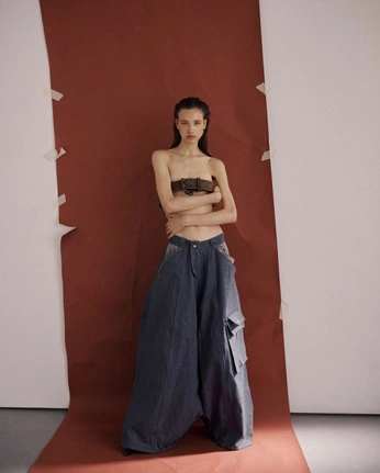 A cover of "Miki" cluster. The owner is ashleywalia. The cluster consists of 19 elements.