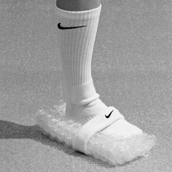 A cover of "vibes" cluster. The owner is softlaunch. The cluster consists of 6 elements.