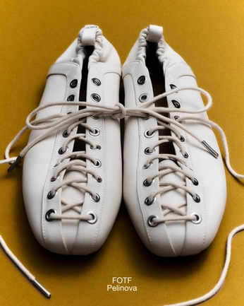 A cover of "shoez" cluster. The owner is fkafoxy. The cluster consists of 1 element.