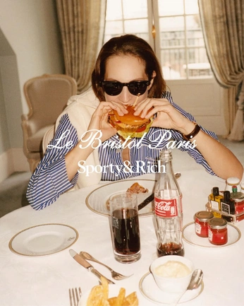 A cover of "Hotel" cluster. The owner is victoriabain. The cluster consists of 1 element.