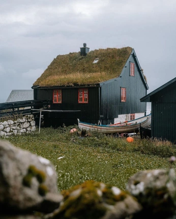 A cover of "th cosmo" cluster. The owner is archivespb. The cluster consists of 229 elements.