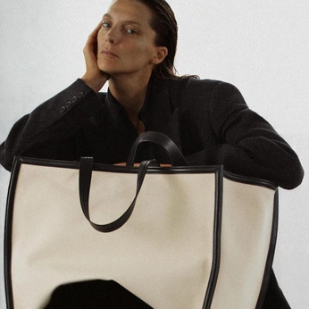 A cover of "BIRKIN BOY" cluster. The owner is ostwaldguillen. The cluster consists of 20 elements.