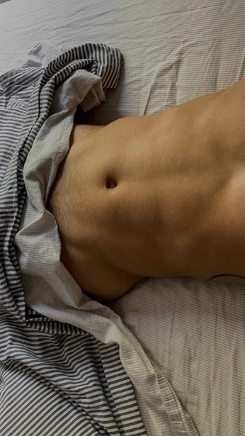 A cover of "For her" cluster. The owner is flospins. The cluster consists of 15 elements.