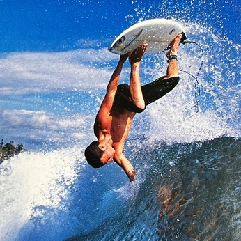 A cover of "Soorf" cluster. The owner is julesziz. The cluster consists of 37 elements.