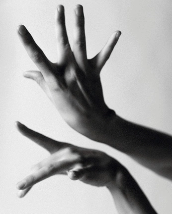 A cover of "video art" cluster. The owner is gelyaao. The cluster consists of 44 elements.