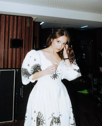 A cover of "Laufey" cluster. The owner is greenmochi. The cluster consists of 15 elements.