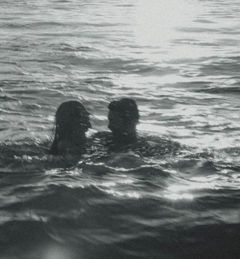 A cover of "Old Love" cluster. The owner is leydmiranda. The cluster consists of 11 elements.