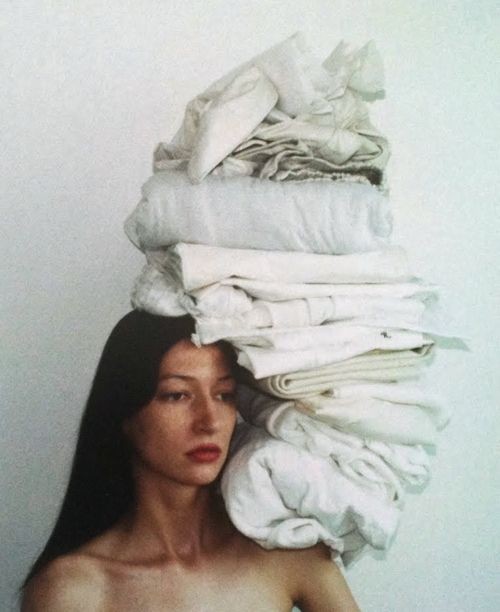 Day Dreaming, a 1996 photograph by Mark Borthwick.