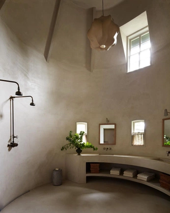 A cover of "Bathrooms" cluster. The owner is tfortrace. The cluster consists of 699 elements.