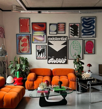 A cover of "Home" cluster. The owner is agons. The cluster consists of 5 elements.