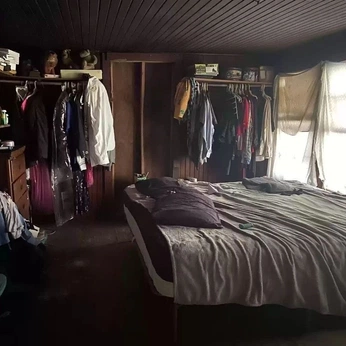 A cover of "bedroom inspo" cluster. The owner is godsentjackal. The cluster consists of 65 elements.