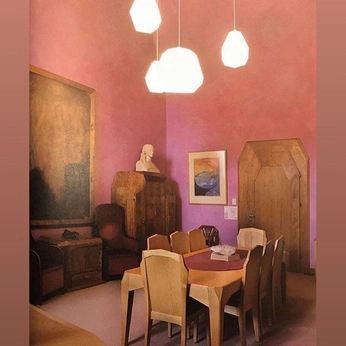 A cover of "Decor" cluster. The owner is txuca. The cluster consists of 11 elements.