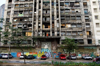 A cover of "City" cluster. The owner is youknowvvt. The cluster consists of 3 elements.