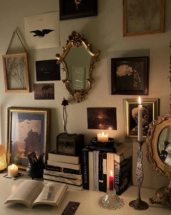 A cover of "interior inspo" cluster. The owner is gremlin2. The cluster consists of 33 elements.