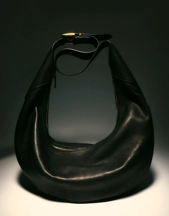 A cover of "GALERIE 1" cluster. The owner is galeriesolis. The cluster consists of 2 elements.