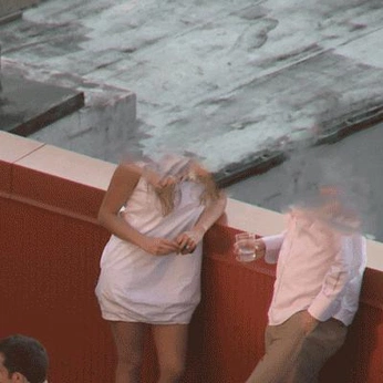 A cover of "motion" cluster. The owner is sofiabacca. The cluster consists of 2 elements.