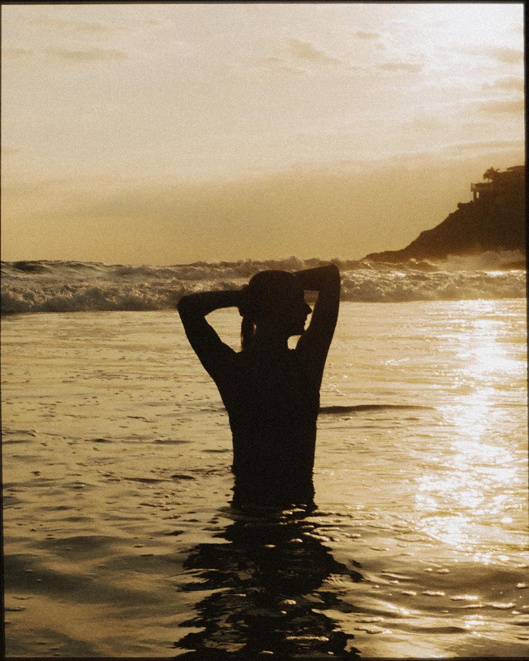 An Instagram carousel post added by biancadjardins on Aug 10, 2023. The author is @kamvachon.