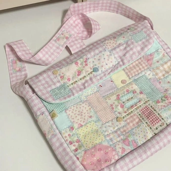 A cover of "Cute crafts🎨" cluster. The owner is blisssparkles. The cluster consists of 95 elements.