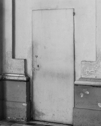 A cover of "Urban Decay" cluster. The owner is gemmathirtythree. The cluster consists of 7 elements.