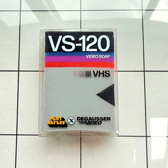 A cover of "Trinkets" cluster. The owner is jamejame. The cluster description is "treats and treasures". The cluster consists of 23 elements.